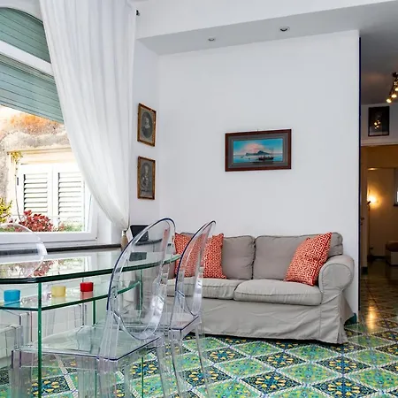 Apartman Living *